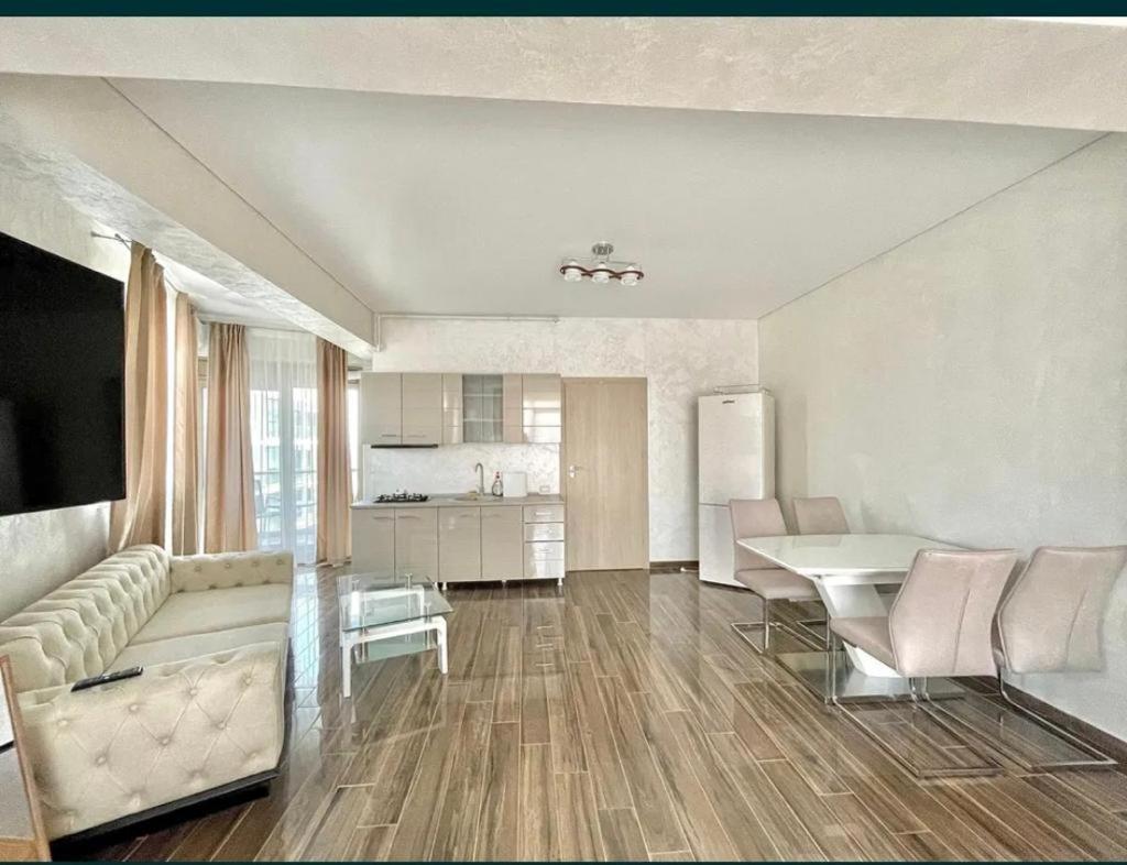 Apartament De Inchiriat Premium Twin Residence , ママイア エクステリア 写真